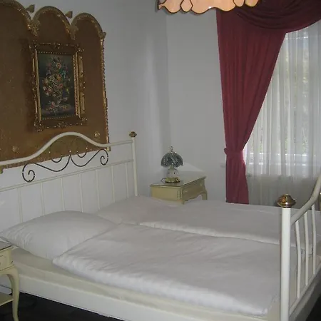 Hotel Koenigreich Romkerhall