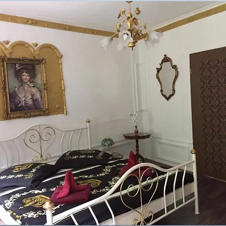 Koenigreich Romkerhall 호텔 *